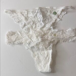 Gilly Hicks Ivory Lace Panties 2 Pairs Size Small / 5
